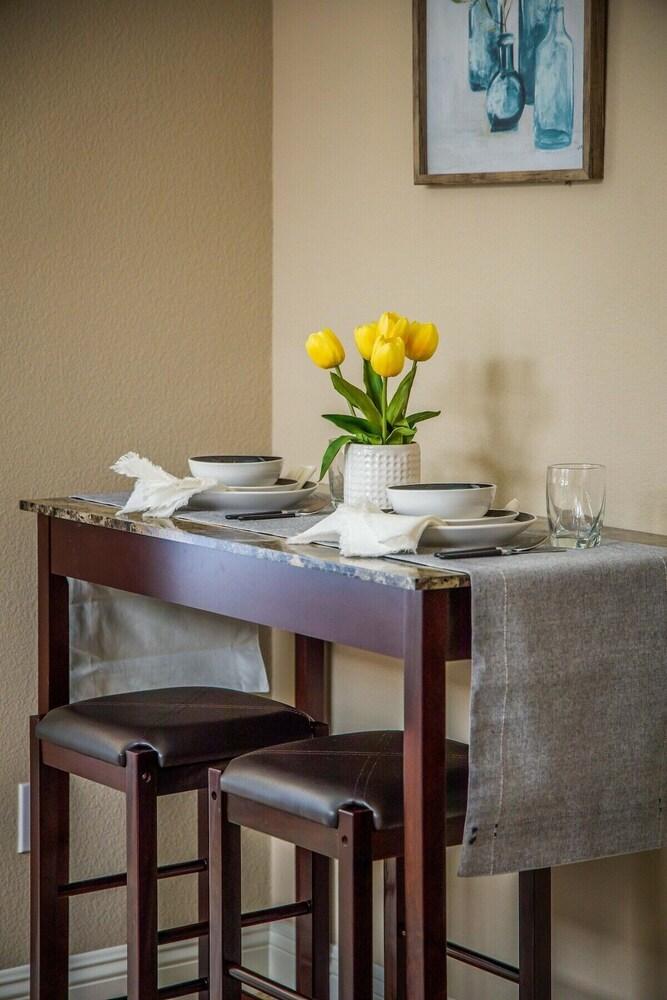 Cozy, Updated In-law