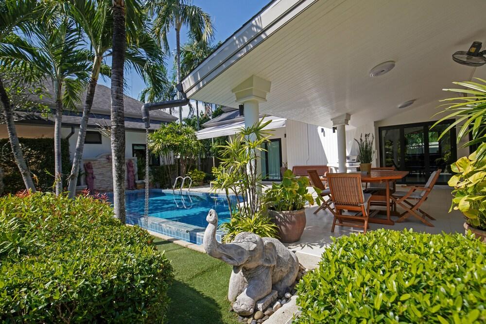 Unique Garden 3br private Pool Villa