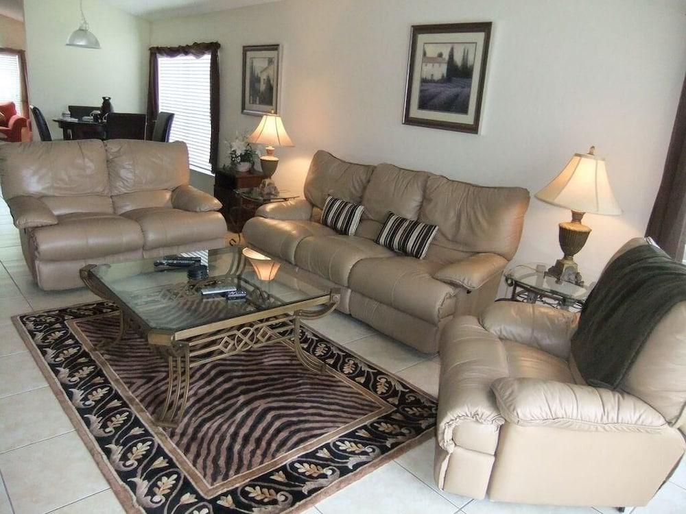 Ref 03 Luxury 4 Bed Villa With Lake View own Pool