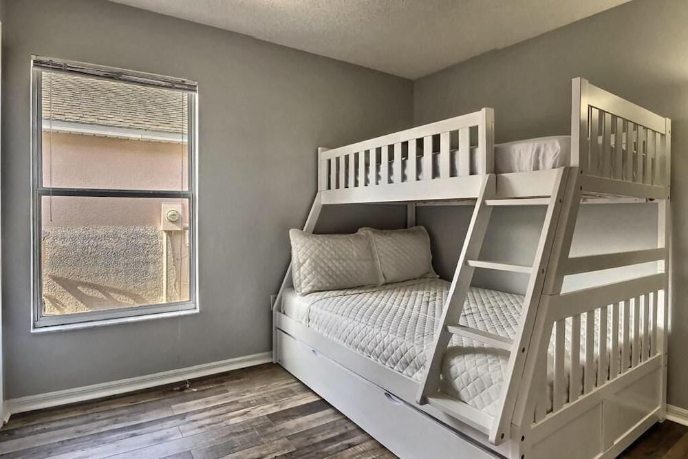 Ref B Stunning 4 Bed Villa on 5 Star Gated Resort