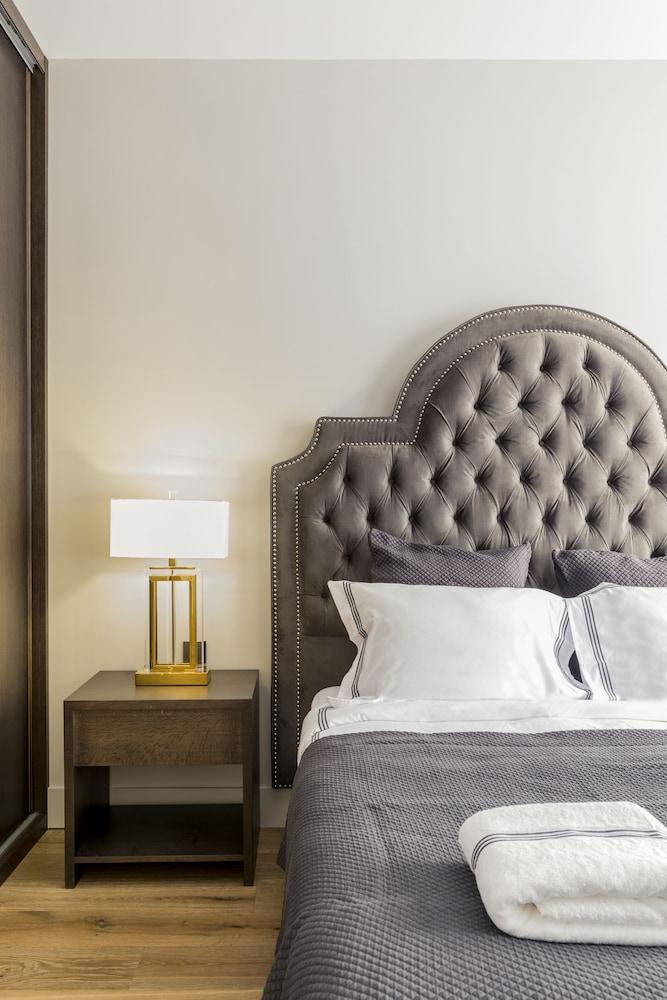 Luxury Apartment Paris Louvre II