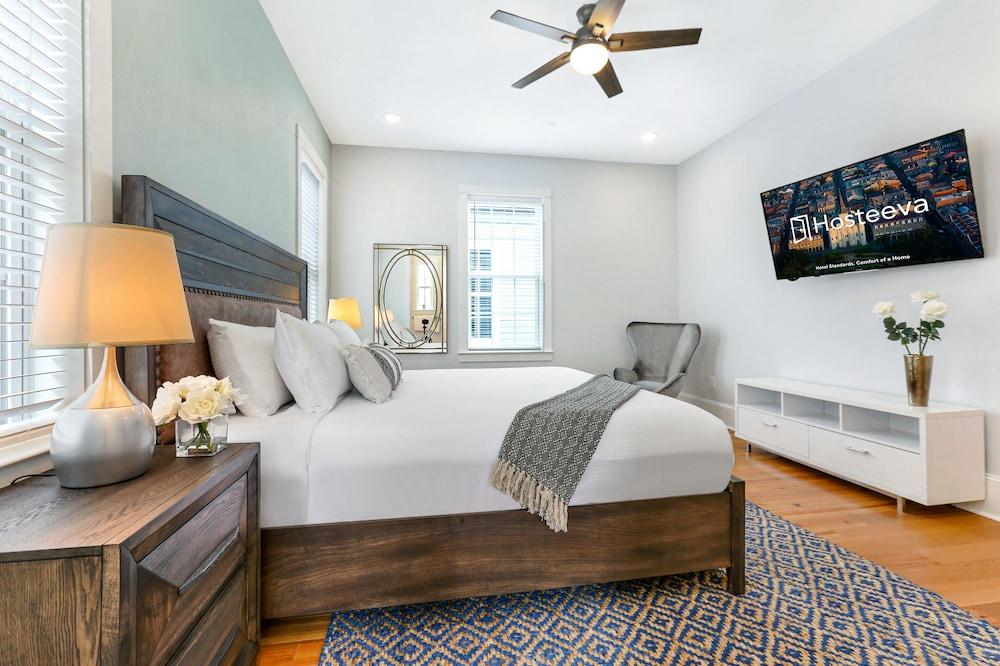 Amazing 4BR w Balcony by Hosteeva