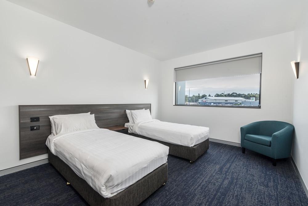 Thornton Executive Hotel