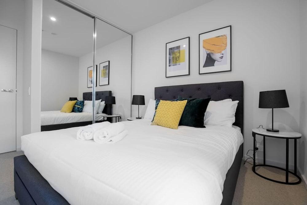 Designer 2BR With Carpark Monash Uni@caulfield