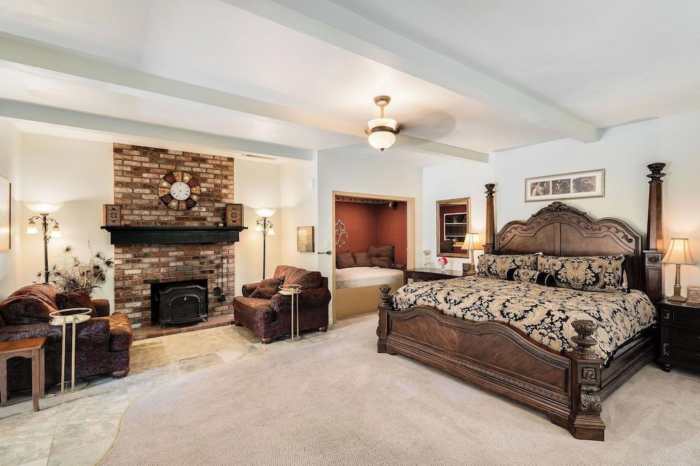 Potter's Foothill House