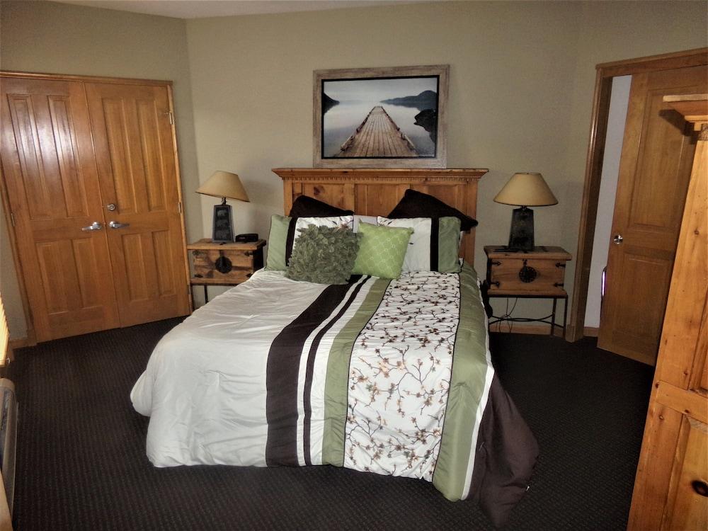 BBCS Black Bear Lodge Deluxe 2Bed 2Bath