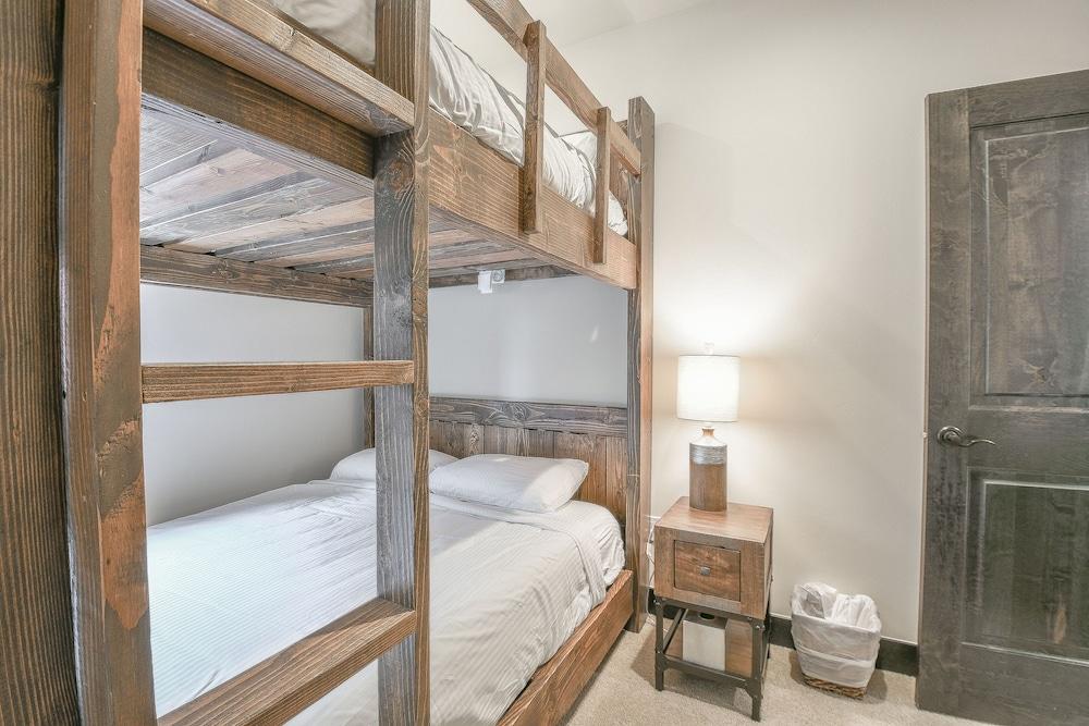 Alders 46 Outpost Dr