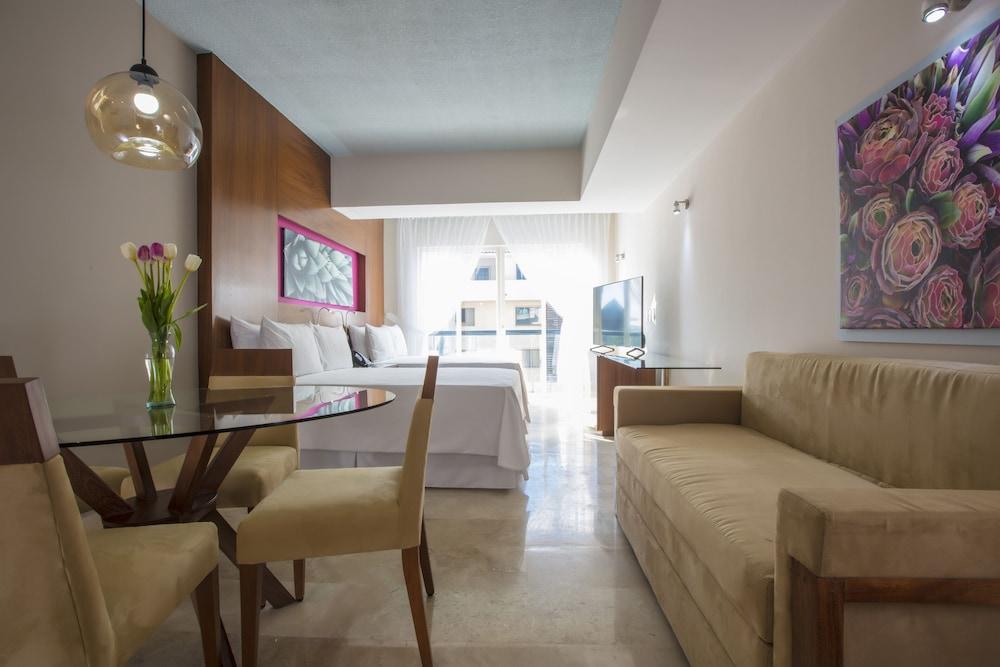 Krystal Grand Los Cabos - All inclusive