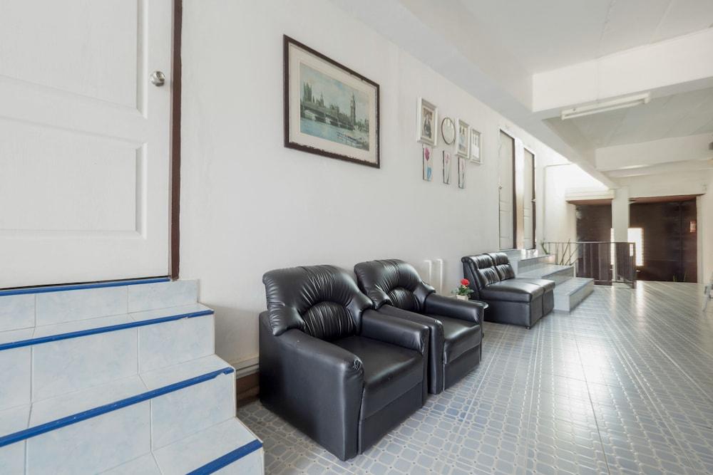 OYO 1165 UMA Apartment