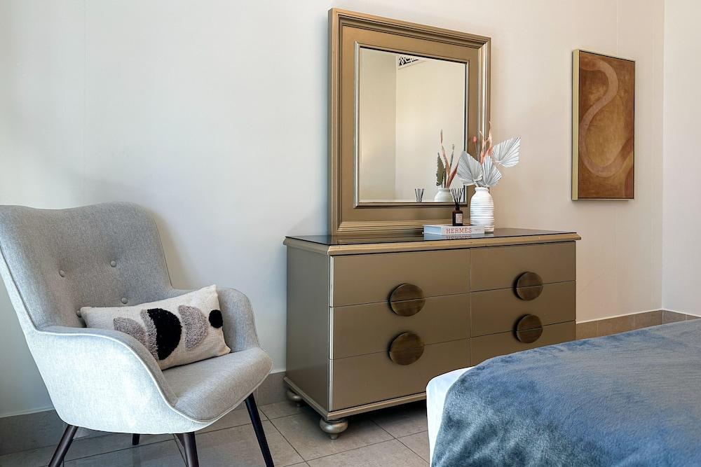 HiGuests - Souk Al Bahar