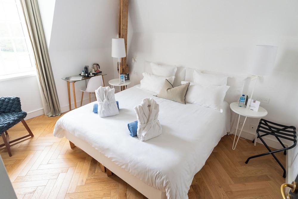 Chateau Les Garennes