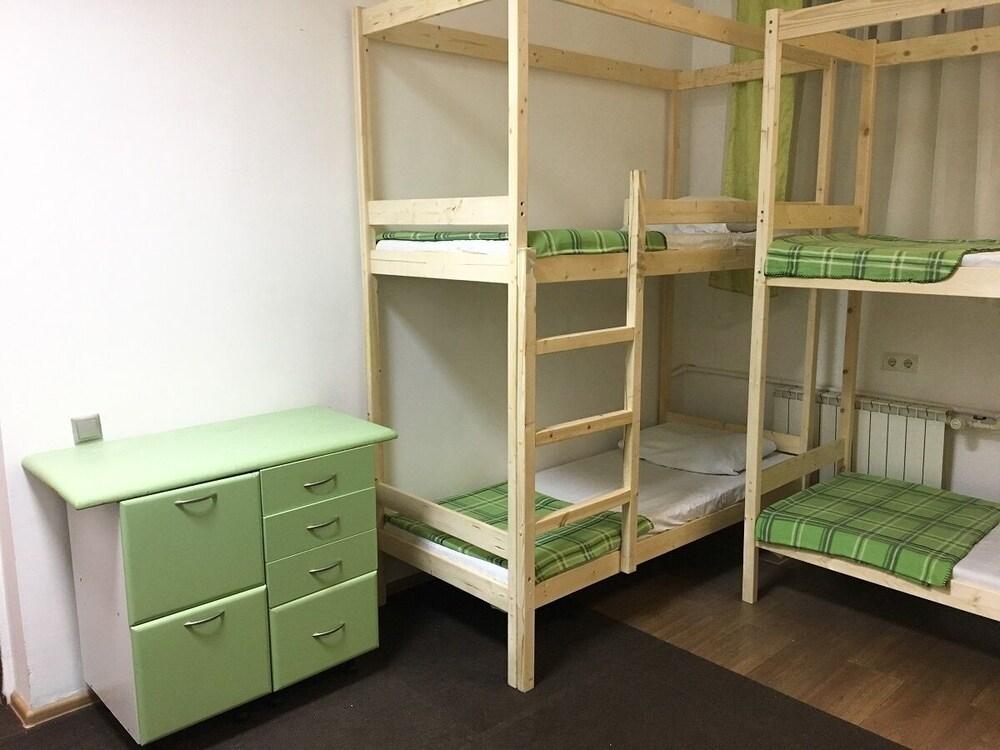 Gnezdo Novoslobodskaya Hostel