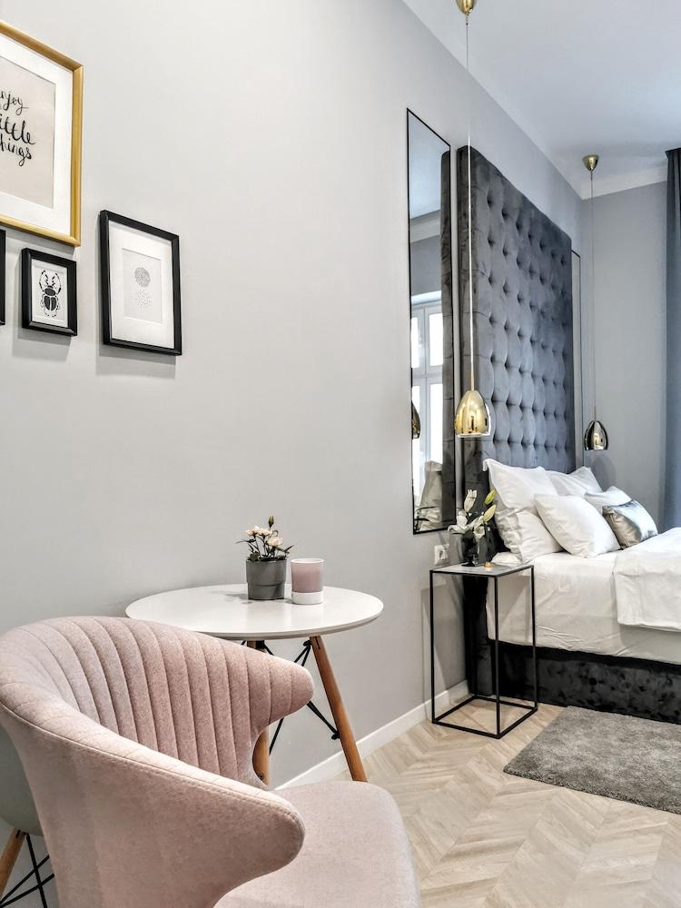 Mint Boutique Studio Apartments II