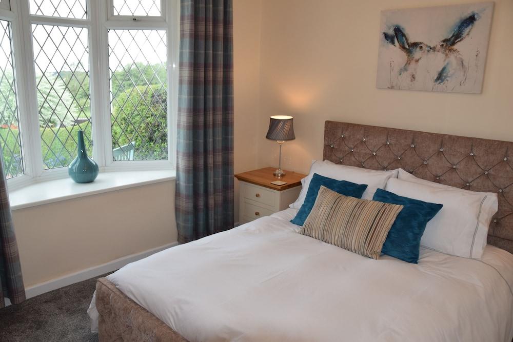 2-bed Cottage - Sleeps4 - Garden - Bbq