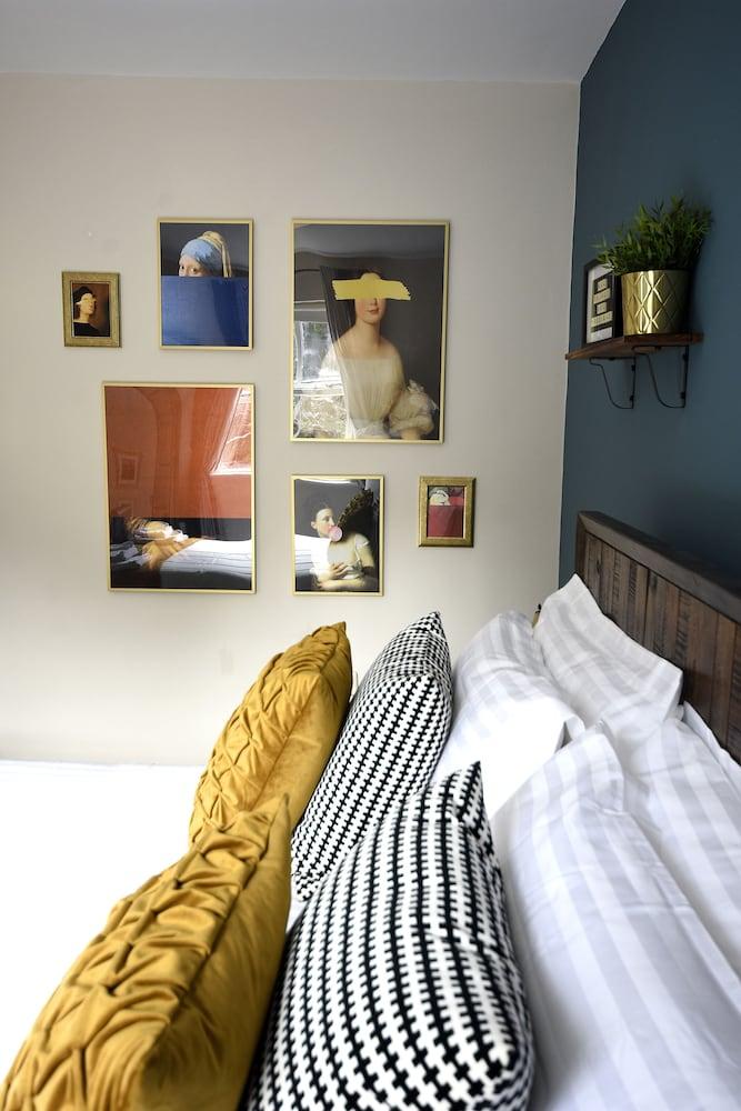 The Pink Door Westport