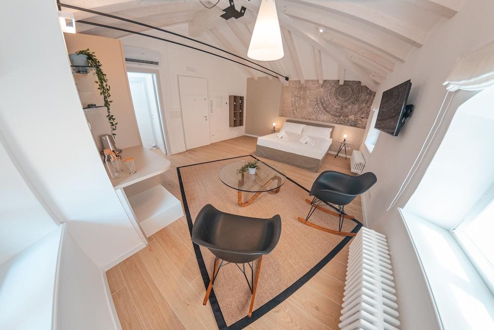 Tergestroom & Boutique Apartments