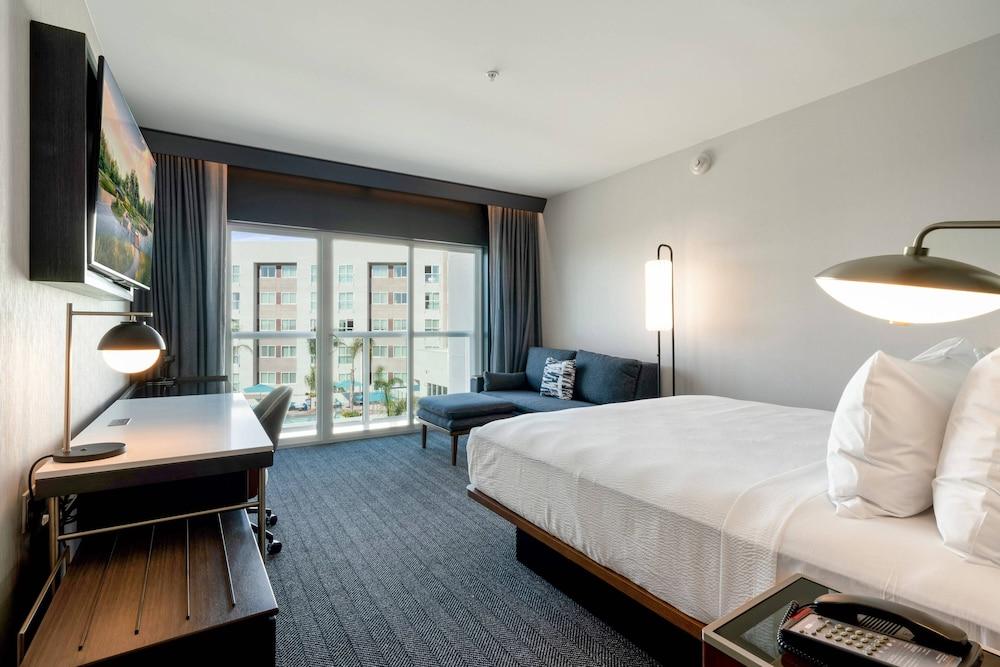 Courtyard by Marriott Marina del Rey