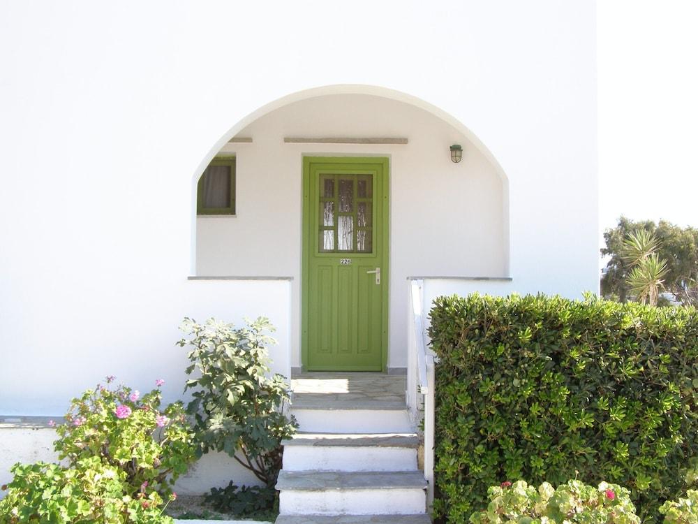 Elena Studios and Apartments