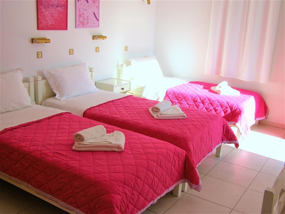 Elena Studios and Apartments