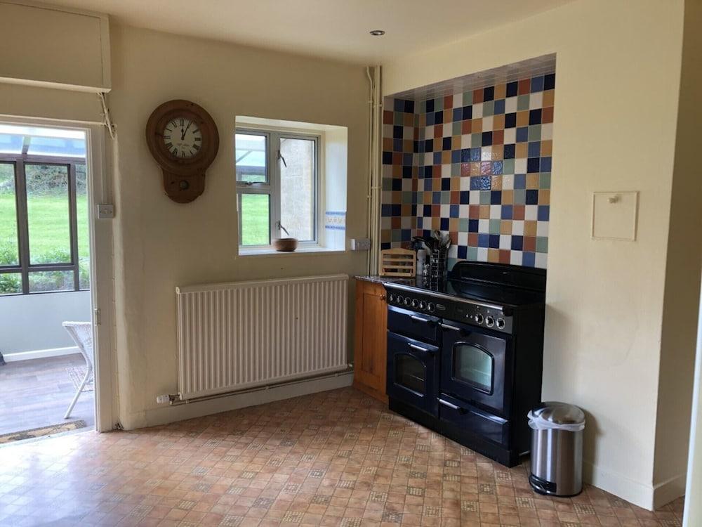 Beautiful 3 Bedroomed Cotswolds Farmhouse