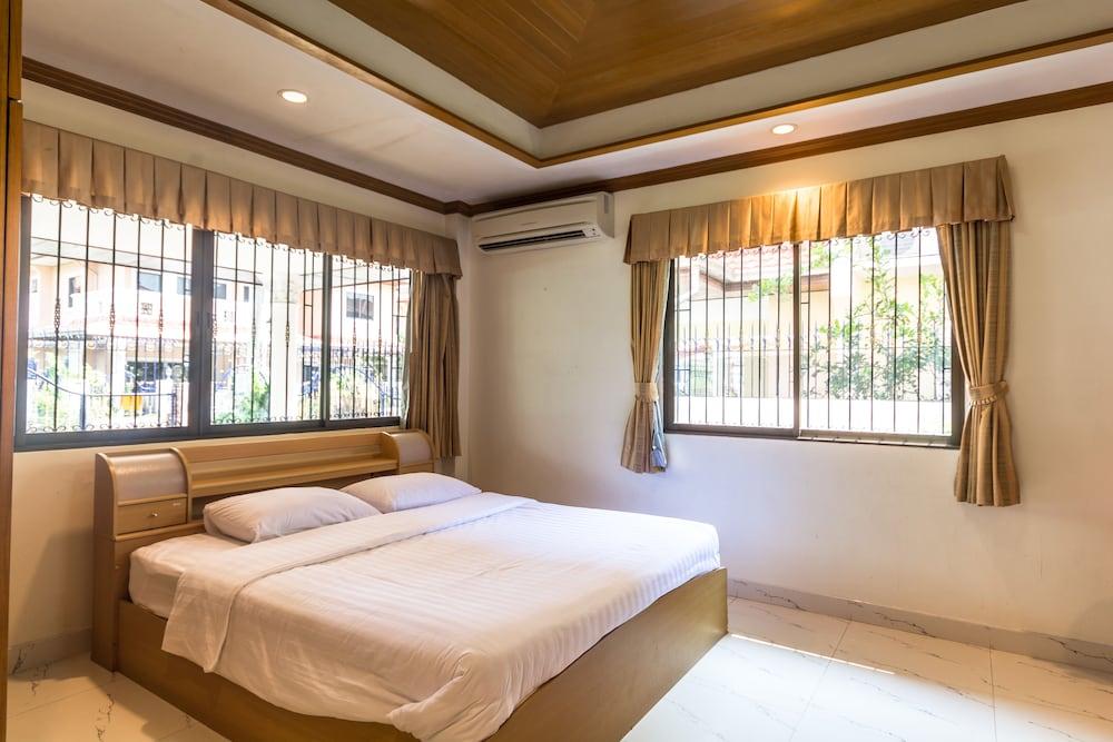 D Smile Pool Villa Pattaya