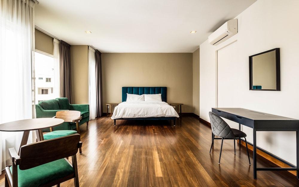 Changkat Duta Luxury Villa