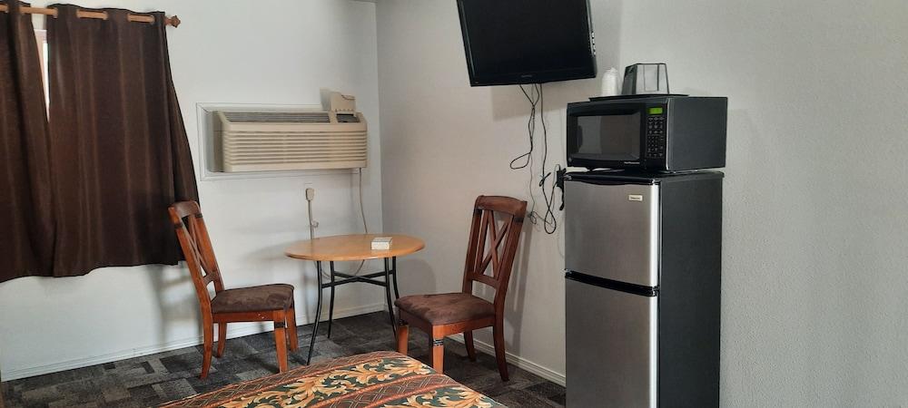 Americas Best Value Inn Salmon