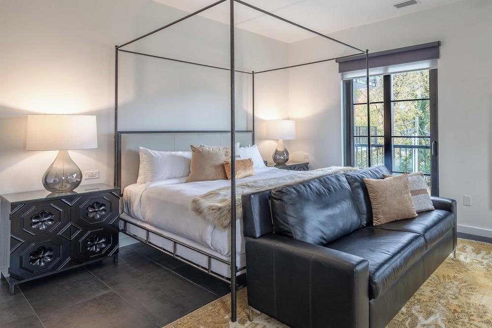 121 Hotel by AvantStay – Modern Comfort in Nashville's West End