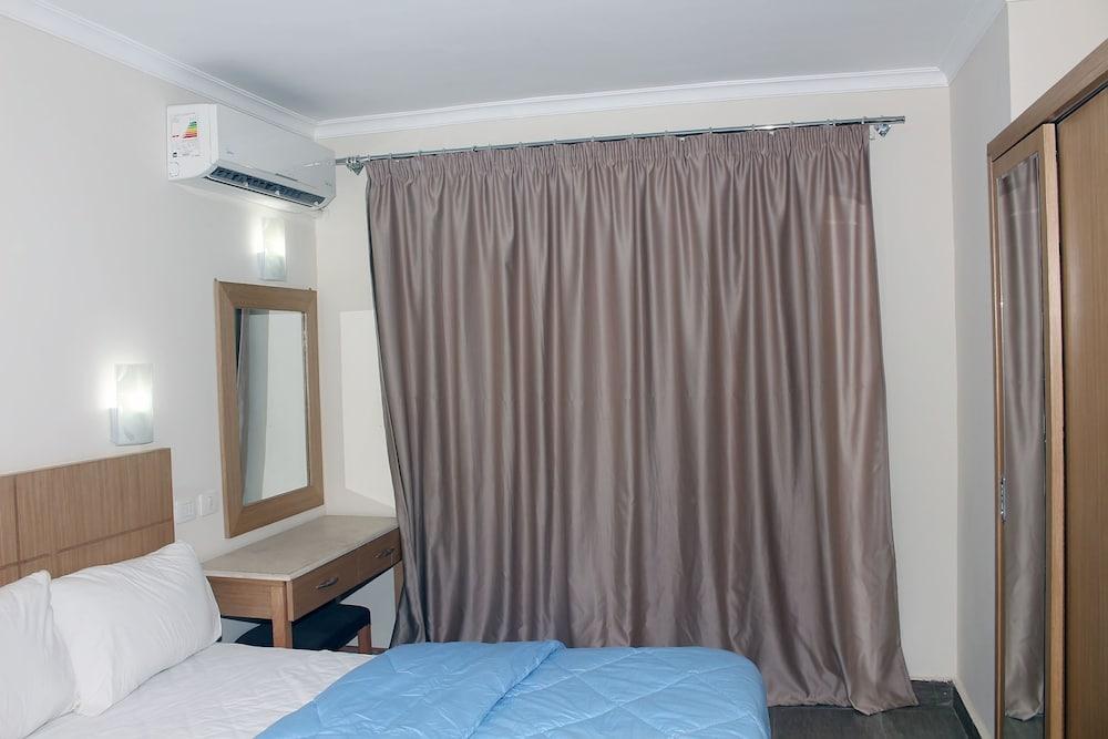 Royal Residence City Center