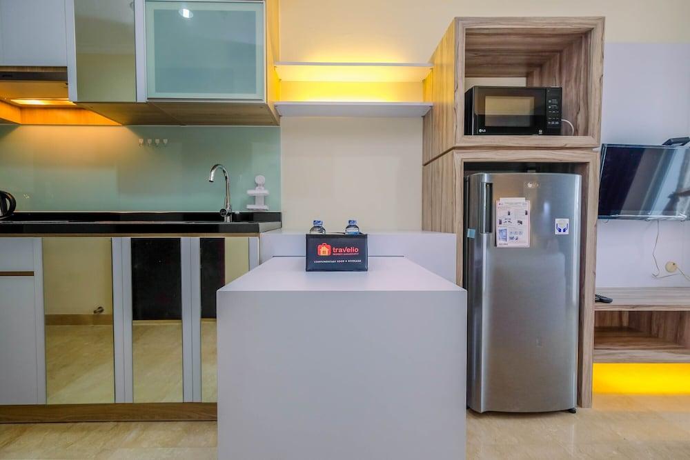 Warm and Cozy Studio at Menteng Park Apartment