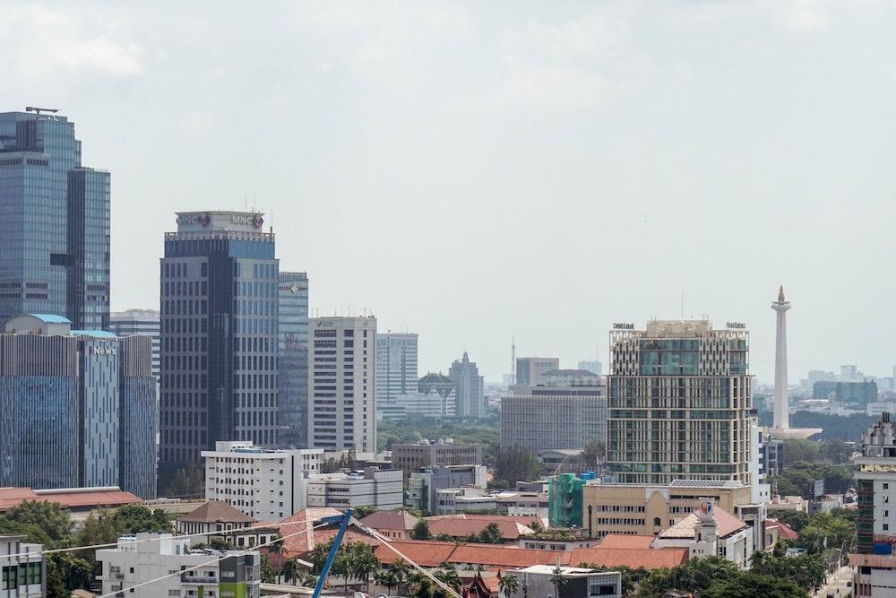 Best Location Studio Room @ Menteng Park Apartment