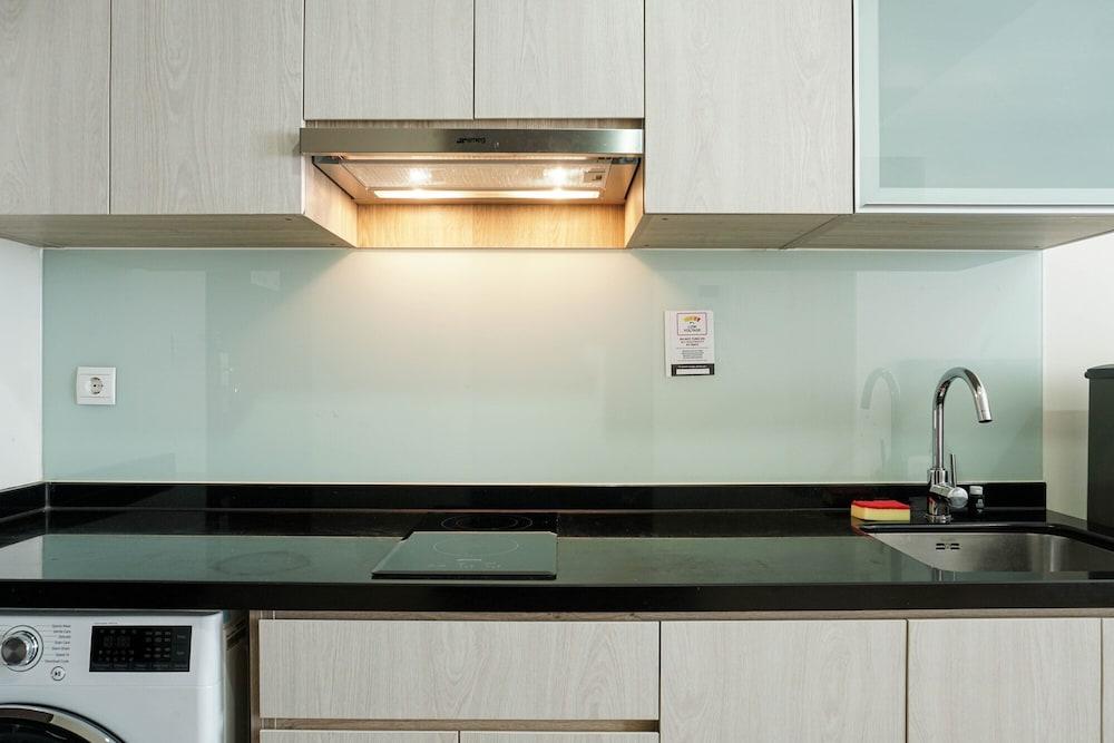 Best Location Studio Room @ Menteng Park Apartment