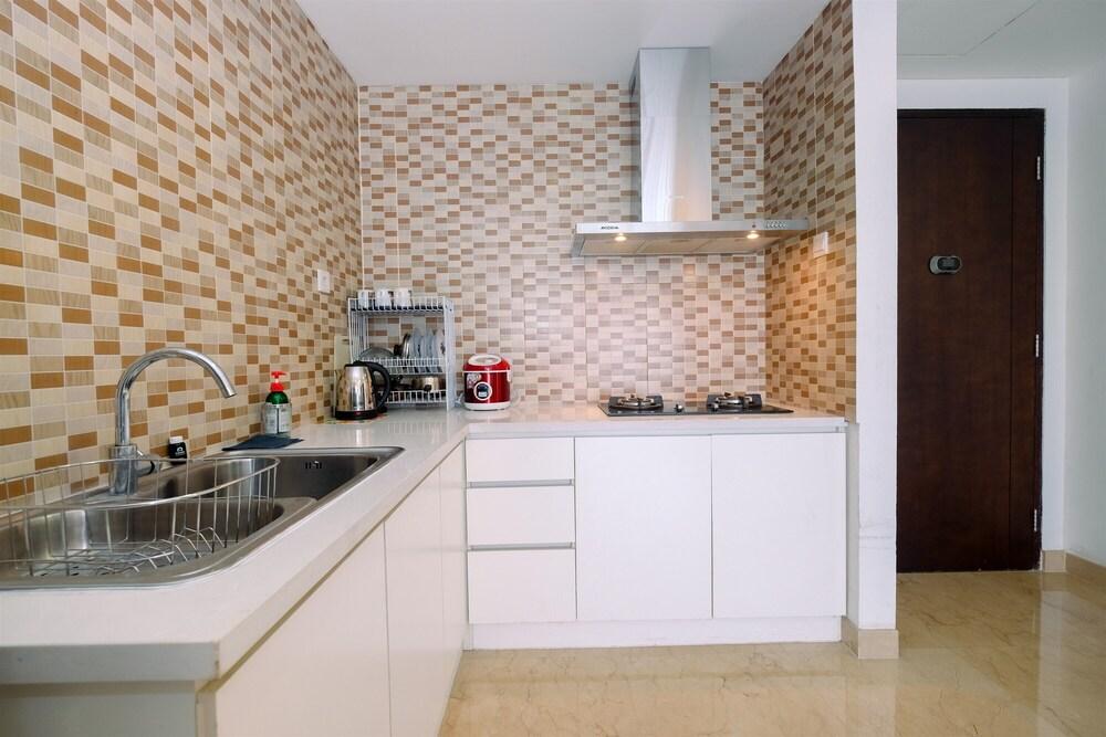 1BR Apartment with Golf View @ The Royale Springhill