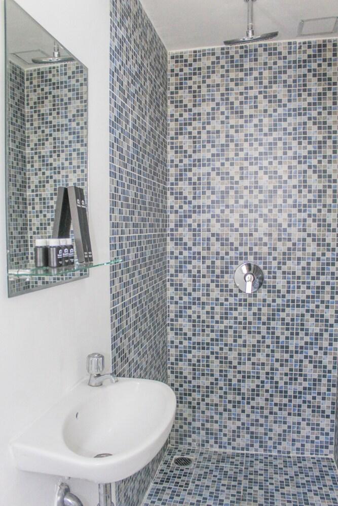 Smart Chic Studio Apartment at Aeropolis Residence