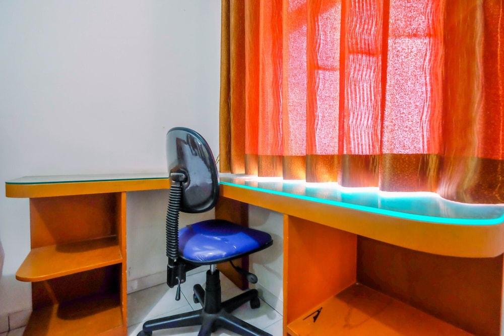 Comfy Studio Apartment at Margonda Residence 2