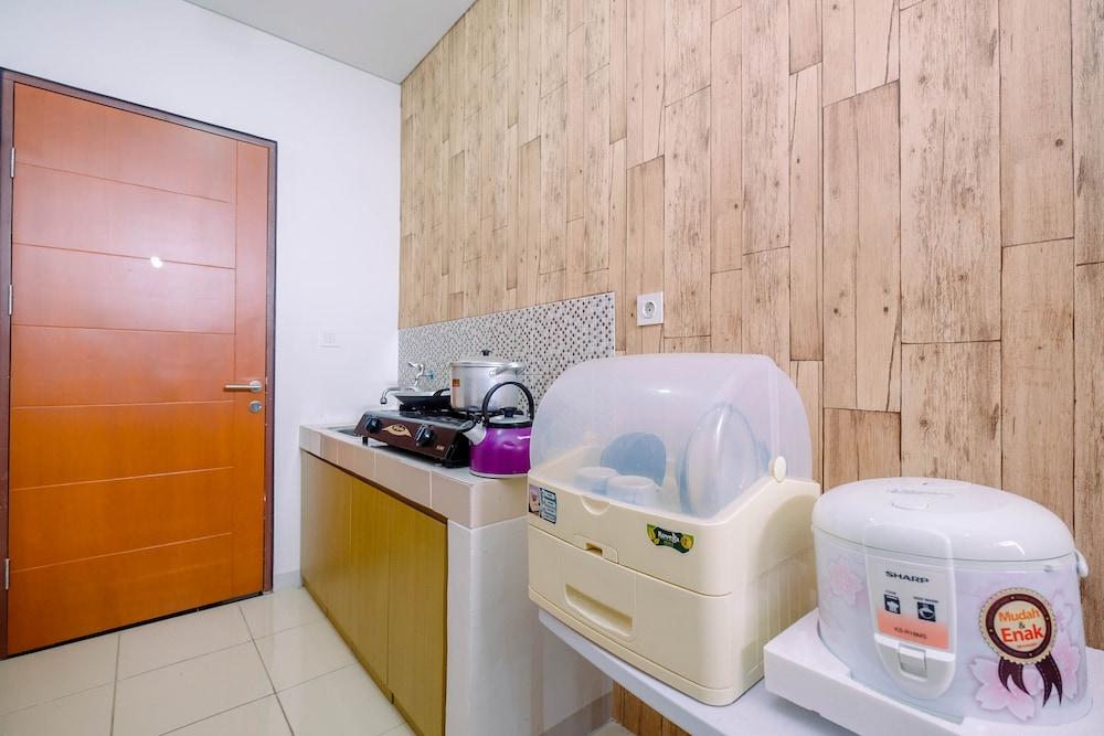 Comfy and Trendy Studio at Dave Apartment