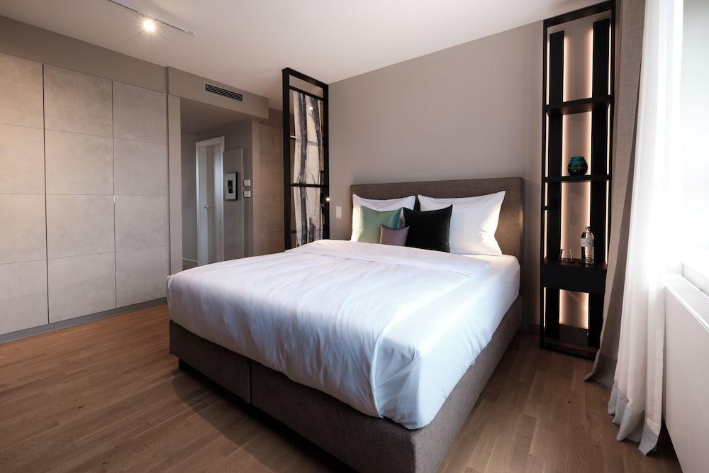 SAXX Hotel Theater Karree