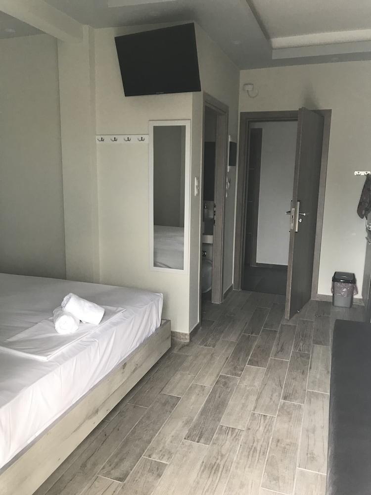 Nikolaidis Apartments