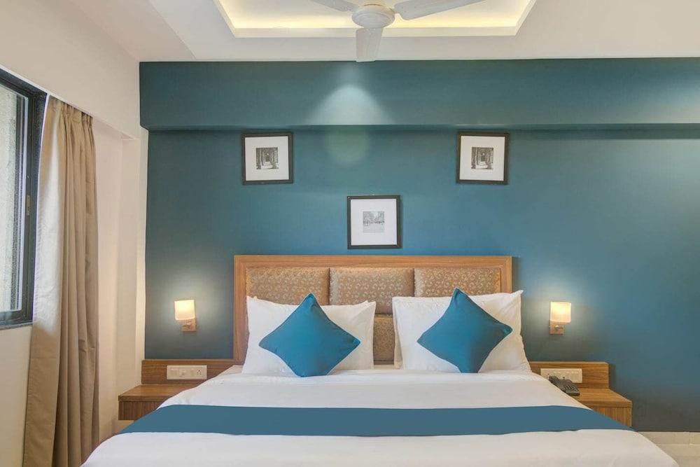 Hotel Palm Beach Pride