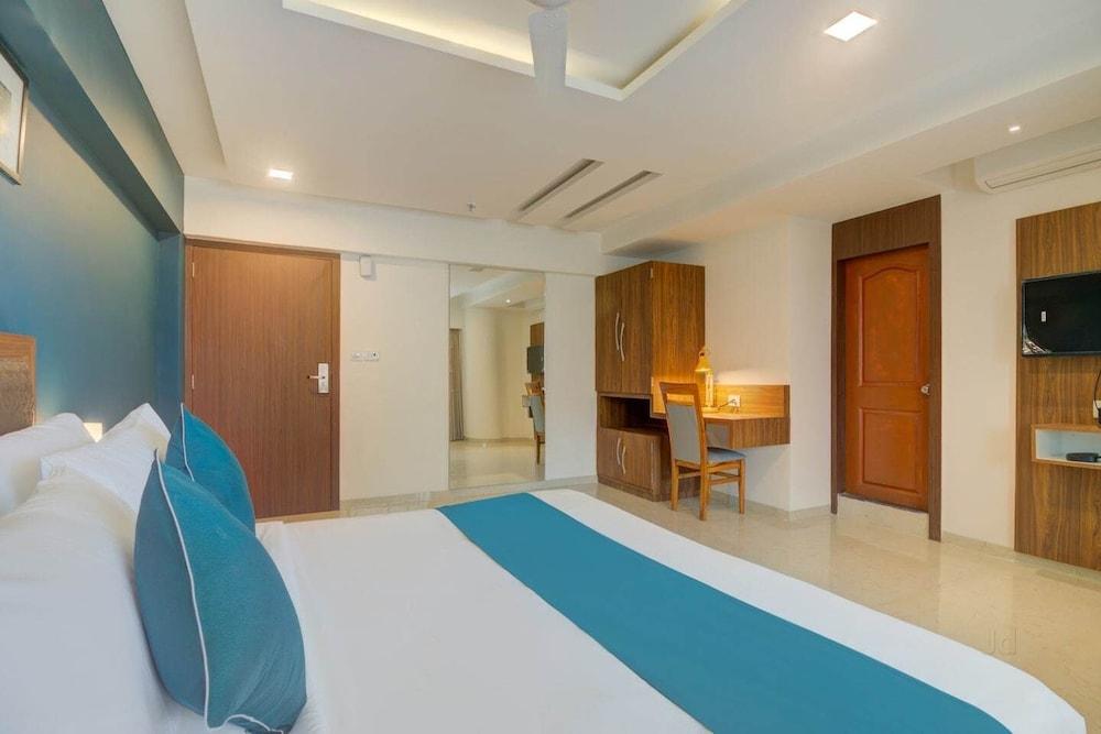 Hotel Palm Beach Pride