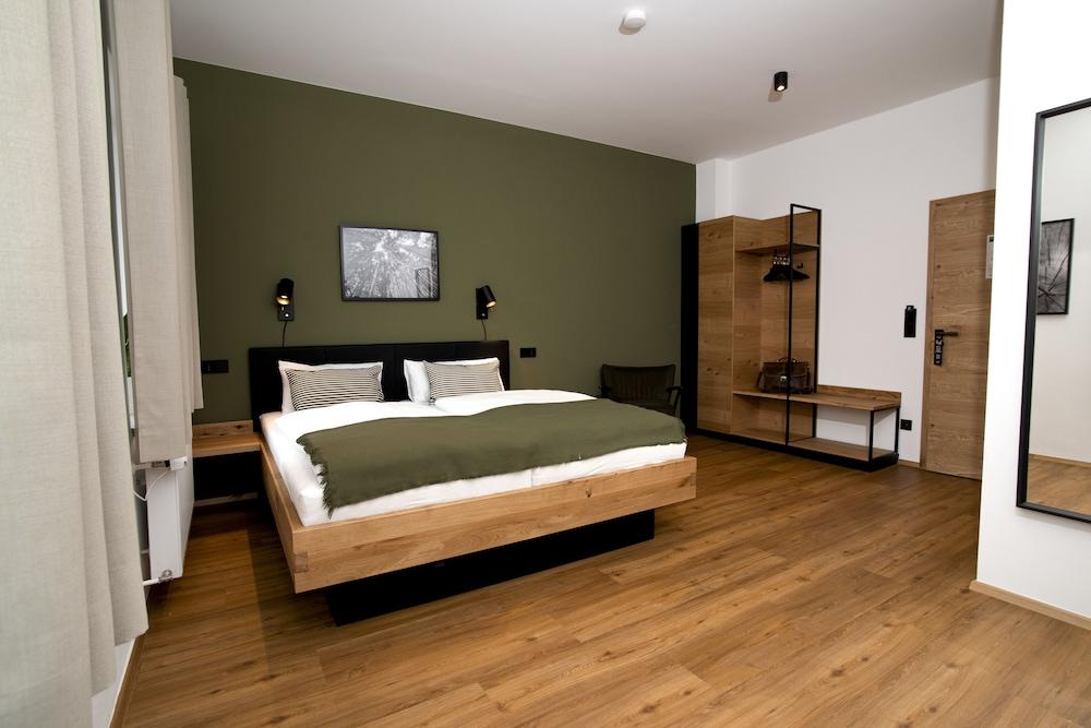 Holzfellas Hotel & Restaurant