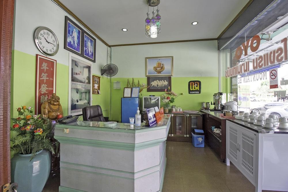 OYO 75314 Mountain Beach