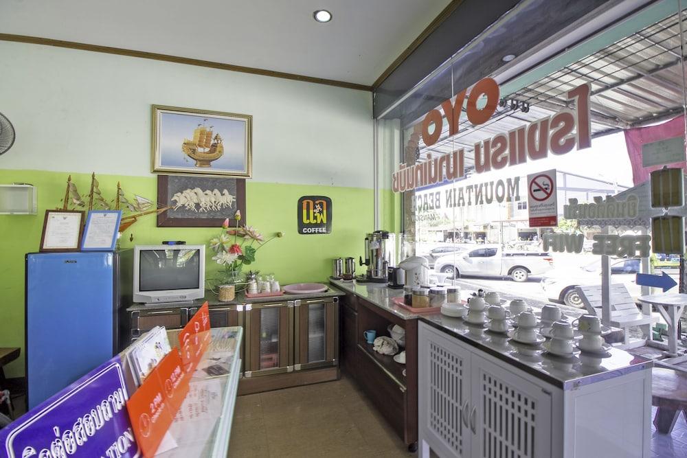 OYO 75314 Mountain Beach