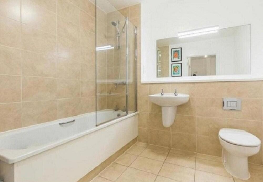 Bow Stays by Stay Guru