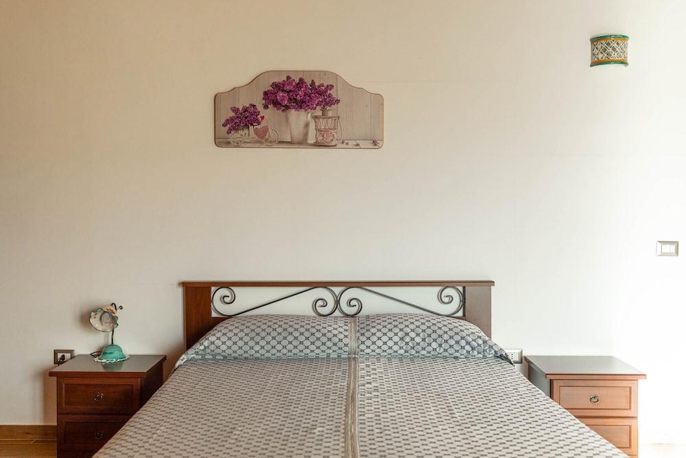 Bb La Mortella With Pool