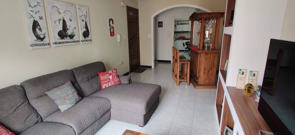 Very Bright Well Kept Apartment