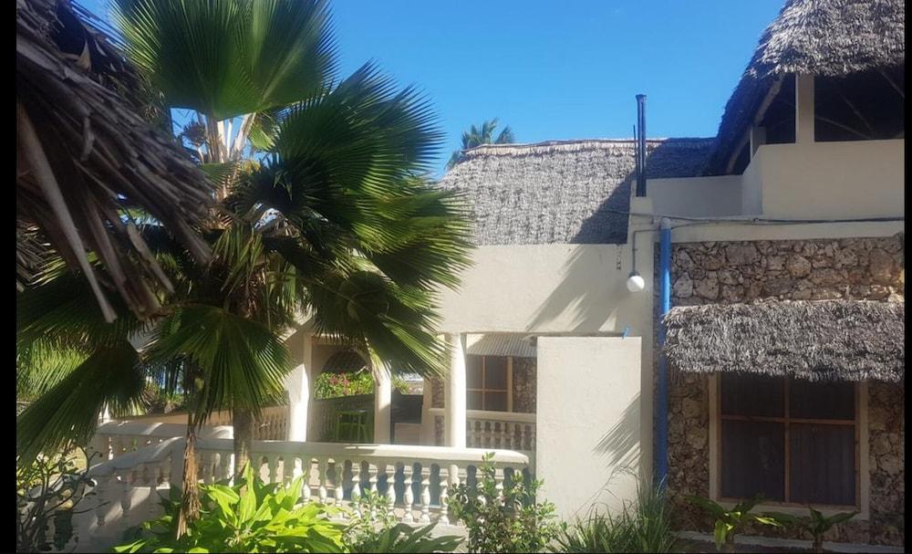 Mbv Hotel Annex Deluxe Suite