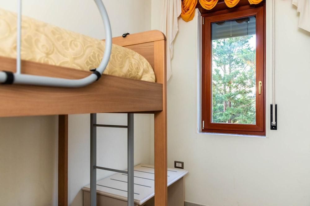 Bb La Mortella With Pool