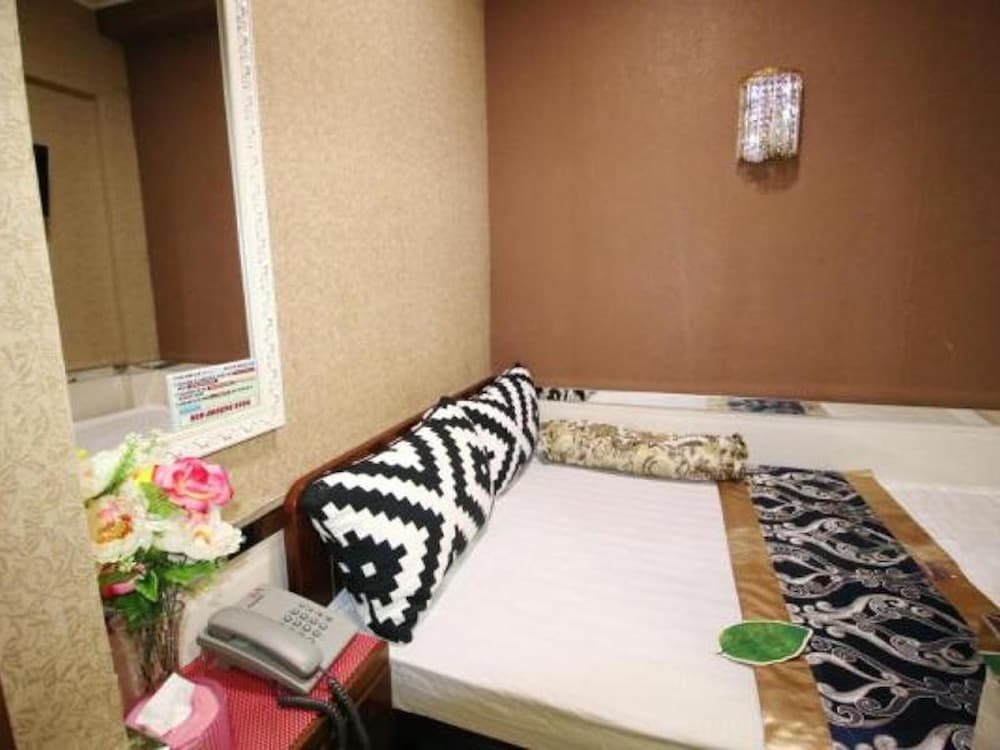 Room in Guest Room - Standard Double Room