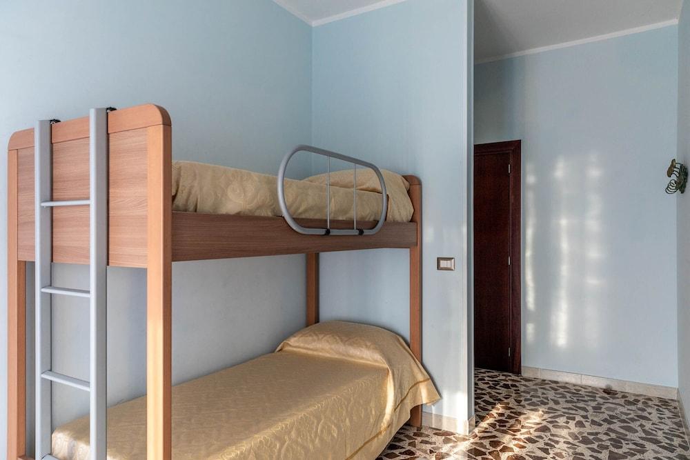 Bb La Mortella With Pool